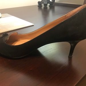 BRAND NEW Tommy Hilfiger Shoes- Size 10